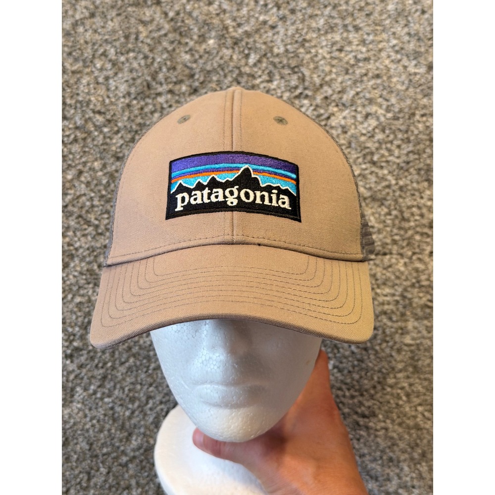 Patagonia Trucker Hat Mens OSFA Tan P-6 Logo Snapback Mesh Cap